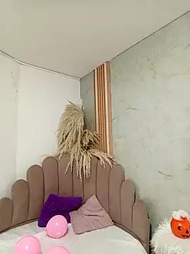 lanarios from StripChat is Freechat