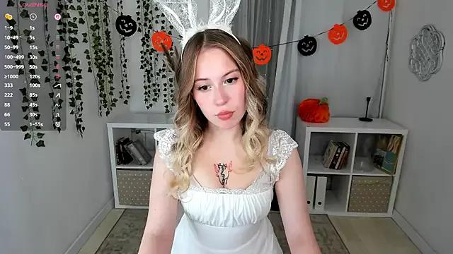 Customizable and immersive: Energize your taste buds and checkout our delicious choice of amateur cams liveshows with excited livestreamers getting their sweet physiques pounded with their beloved vibrating toys.