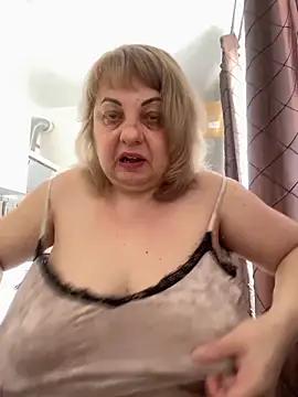 LanaSoftt from StripChat