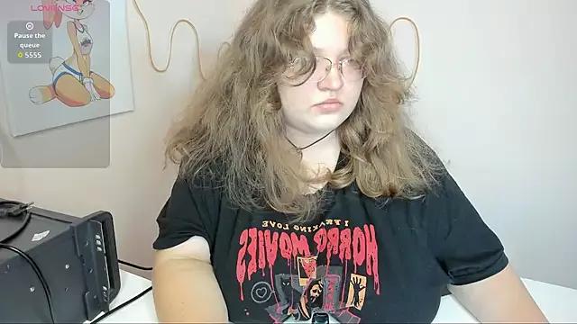 LannyBarrby from StripChat is Freechat