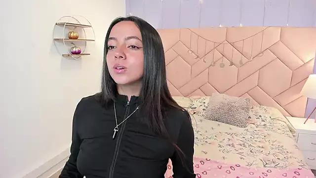 Lara_Rouss_ from StripChat is Freechat