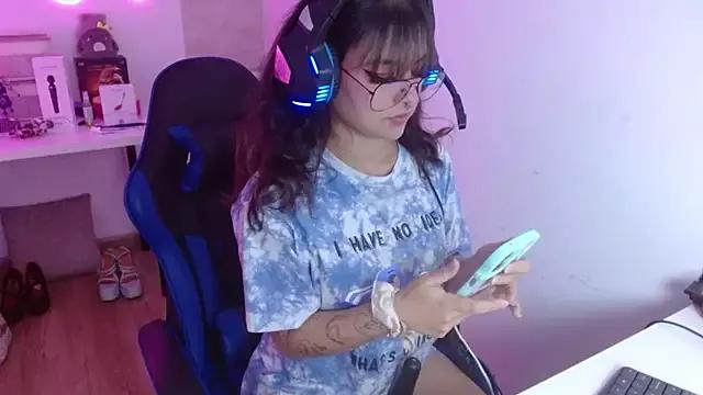 Customizable and immersive: Energize your taste buds and checkout our delicious choice of amateur cams liveshows with excited livestreamers getting their sweet physiques pounded with their beloved vibrating toys.