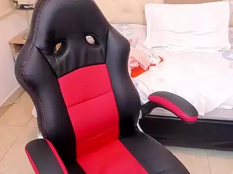 Customizable and immersive: Energize your taste buds and checkout our delicious choice of amateur cams liveshows with excited livestreamers getting their sweet physiques pounded with their beloved vibrating toys.