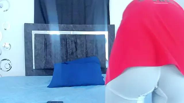 LatinsGuys25 from StripChat is Freechat