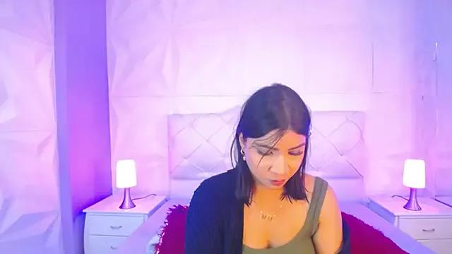 Laura_Angeel from StripChat is Freechat