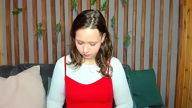 Laura_Ellinss from StripChat is Freechat