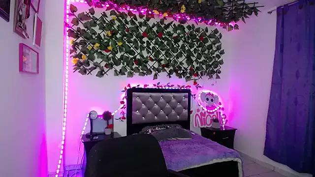 Customizable and immersive: Energize your taste buds and checkout our delicious choice of amateur cams liveshows with excited livestreamers getting their sweet physiques pounded with their beloved vibrating toys.