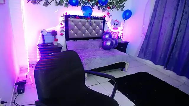 Customizable and immersive: Energize your taste buds and checkout our delicious choice of amateur cams liveshows with excited livestreamers getting their sweet physiques pounded with their beloved vibrating toys.