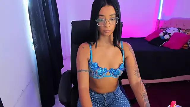 Customizable and immersive: Energize your taste buds and checkout our delicious choice of amateur cams liveshows with excited livestreamers getting their sweet physiques pounded with their beloved vibrating toys.