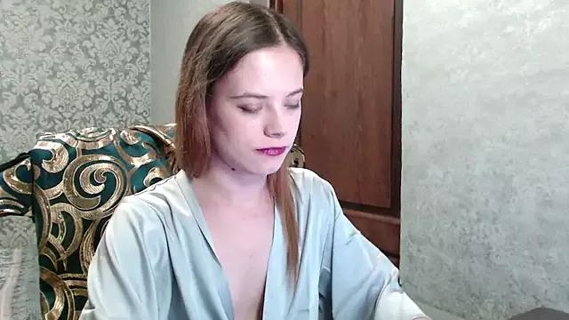 LauraBlan from StripChat is Freechat