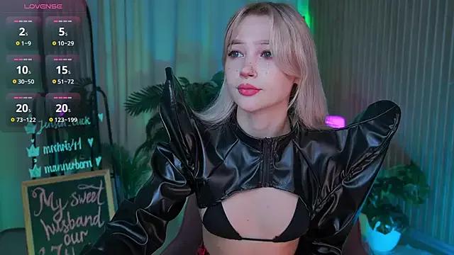 Customizable and immersive: Energize your taste buds and checkout our delicious choice of amateur cams liveshows with excited livestreamers getting their sweet physiques pounded with their beloved vibrating toys.