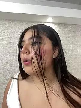 LaurenCurvy from StripChat is Freechat