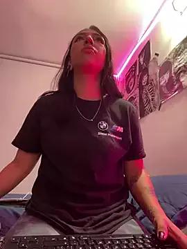 lauuraww from StripChat