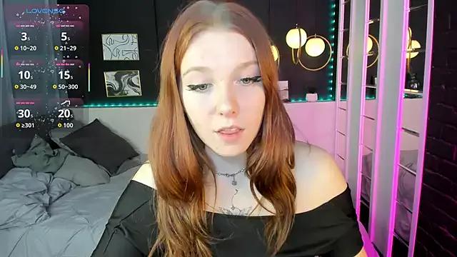 Layla_Glam from StripChat is Freechat