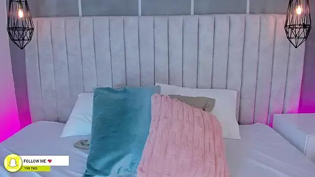 Customizable and immersive: Energize your taste buds and checkout our delicious choice of amateur cams liveshows with excited livestreamers getting their sweet physiques pounded with their beloved vibrating toys.