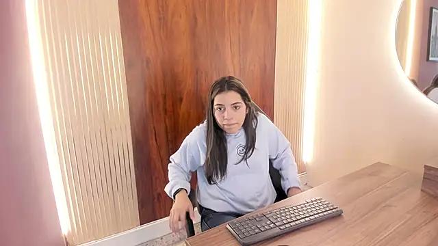 Leah_Means_ from StripChat is Freechat