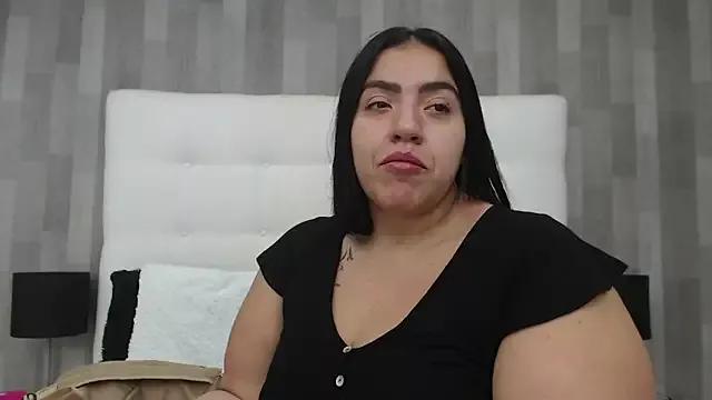 LeahMillerr from StripChat is Freechat