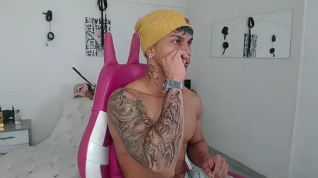 Customizable and immersive: Energize your taste buds and checkout our delicious choice of amateur cams liveshows with excited livestreamers getting their sweet physiques pounded with their beloved vibrating toys.