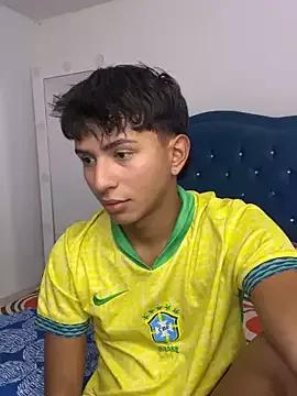 Leonarrrd_01 from StripChat is Freechat