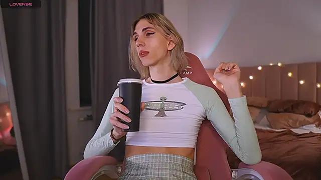 Lettie_brooks webcams show profile image 