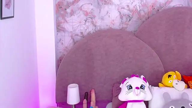 Customizable and immersive: Energize your taste buds and checkout our delicious choice of amateur cams liveshows with excited livestreamers getting their sweet physiques pounded with their beloved vibrating toys.