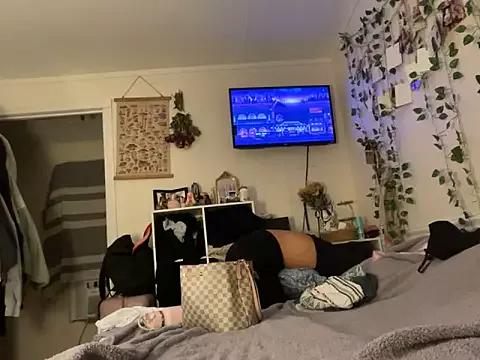 Customizable and immersive: Energize your taste buds and checkout our delicious choice of amateur cams liveshows with excited livestreamers getting their sweet physiques pounded with their beloved vibrating toys.