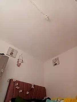 Liahdiaz_ from StripChat is Freechat