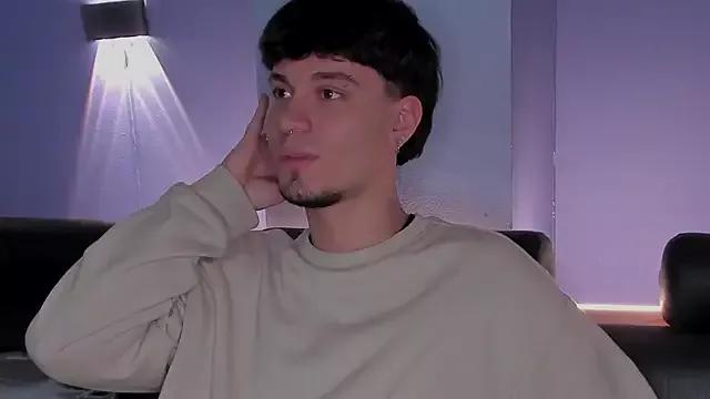 Liam_thunder from StripChat is Freechat