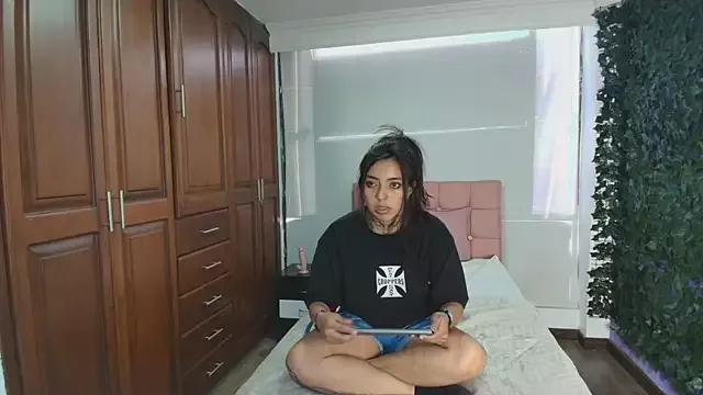 Customizable and immersive: Energize your taste buds and checkout our delicious choice of amateur cams liveshows with excited livestreamers getting their sweet physiques pounded with their beloved vibrating toys.