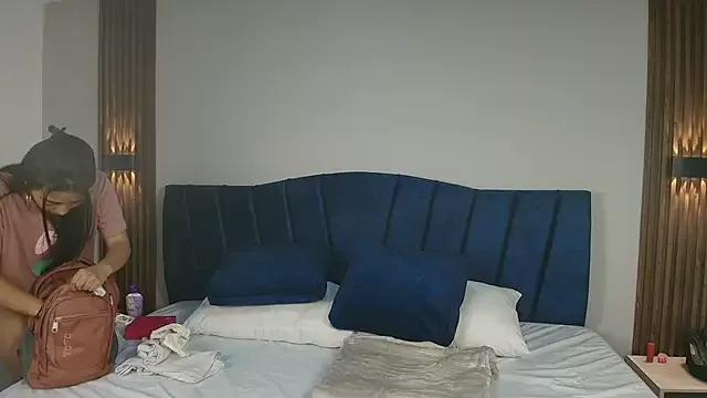LiaMonroee_ from StripChat is Freechat