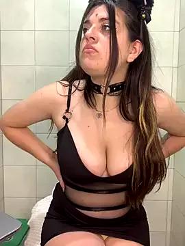 Customizable and immersive: Energize your taste buds and checkout our delicious choice of amateur cams liveshows with excited livestreamers getting their sweet physiques pounded with their beloved vibrating toys.