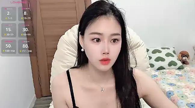 LILI-Baobei from StripChat