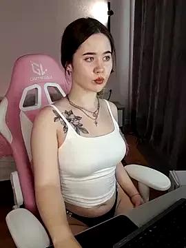 Customizable and immersive: Energize your taste buds and checkout our delicious choice of amateur cams liveshows with excited livestreamers getting their sweet physiques pounded with their beloved vibrating toys.