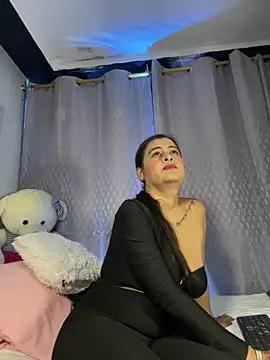 Customizable and immersive: Energize your taste buds and checkout our delicious choice of amateur cams liveshows with excited livestreamers getting their sweet physiques pounded with their beloved vibrating toys.