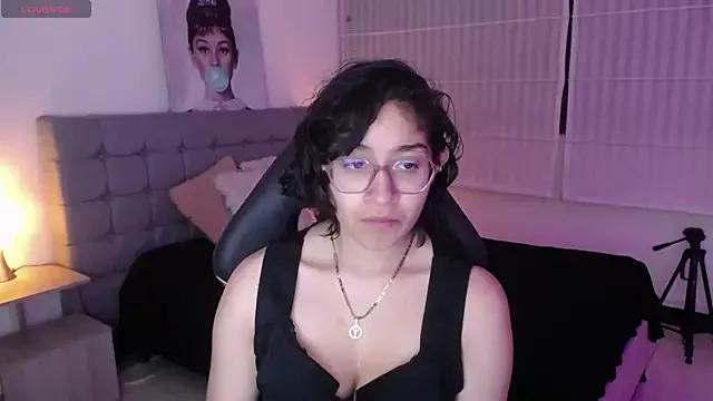Lili_Gomez_ from StripChat is Freechat