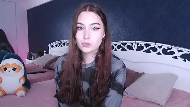 Lili_Luuu from StripChat is Freechat