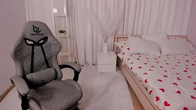 Customizable and immersive: Energize your taste buds and checkout our delicious choice of amateur cams liveshows with excited livestreamers getting their sweet physiques pounded with their beloved vibrating toys.