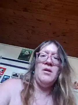 Lilirose-63 from StripChat is Freechat
