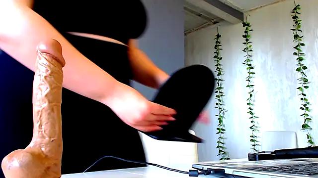 Customizable and immersive: Energize your taste buds and checkout our delicious choice of amateur cams liveshows with excited livestreamers getting their sweet physiques pounded with their beloved vibrating toys.