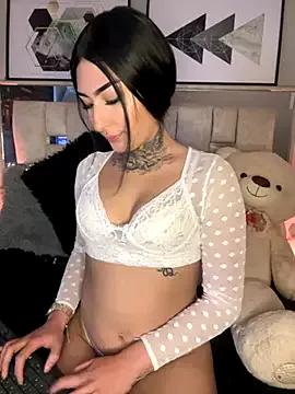 Customizable and immersive: Energize your taste buds and checkout our delicious choice of amateur cams liveshows with excited livestreamers getting their sweet physiques pounded with their beloved vibrating toys.