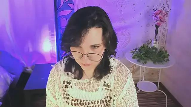 LiliViolet from StripChat is Freechat