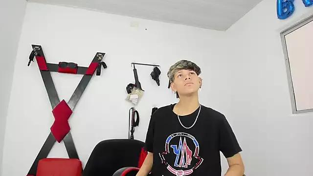 Customizable and immersive: Energize your taste buds and checkout our delicious choice of amateur cams liveshows with excited livestreamers getting their sweet physiques pounded with their beloved vibrating toys.