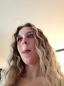 LilyOrion from StripChat is Freechat