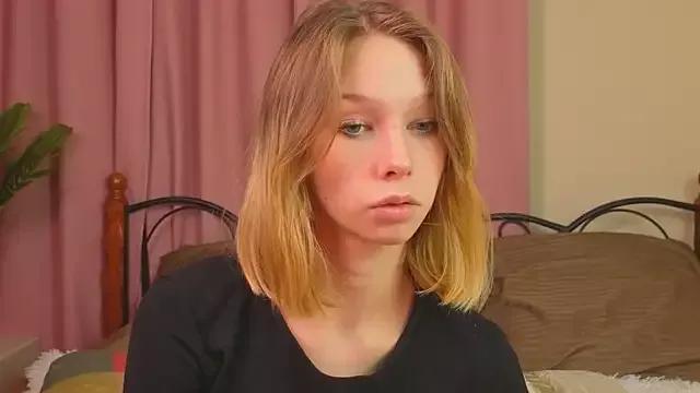 LilyVoise from StripChat is Freechat