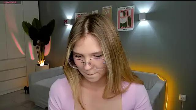 Customizable and immersive: Energize your taste buds and checkout our delicious choice of amateur cams liveshows with excited livestreamers getting their sweet physiques pounded with their beloved vibrating toys.