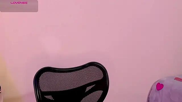 Customizable and immersive: Energize your taste buds and checkout our delicious choice of amateur cams liveshows with excited livestreamers getting their sweet physiques pounded with their beloved vibrating toys.