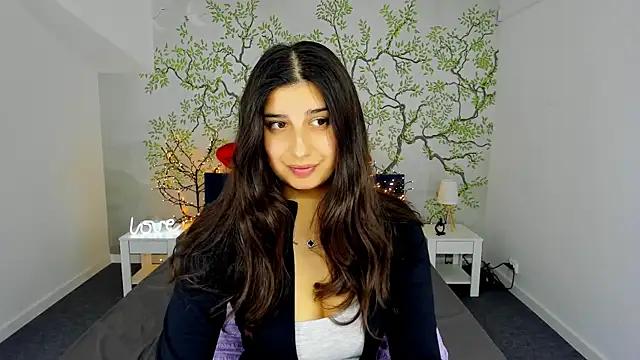 Customizable and immersive: Energize your taste buds and checkout our delicious choice of amateur cams liveshows with excited livestreamers getting their sweet physiques pounded with their beloved vibrating toys.