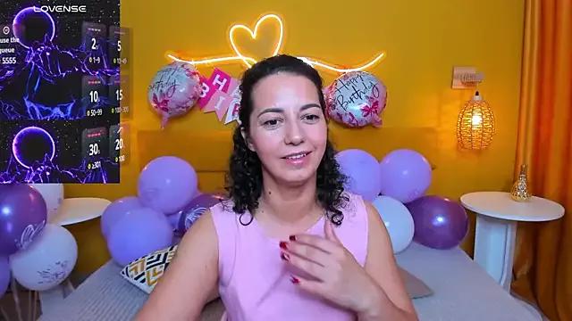 Customizable and immersive: Energize your taste buds and checkout our delicious choice of amateur cams liveshows with excited livestreamers getting their sweet physiques pounded with their beloved vibrating toys.