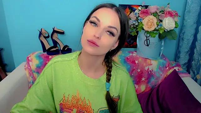 Customizable and immersive: Energize your taste buds and checkout our delicious choice of amateur cams liveshows with excited livestreamers getting their sweet physiques pounded with their beloved vibrating toys.