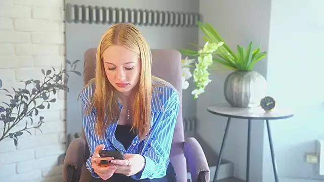 Customizable and immersive: Energize your taste buds and checkout our delicious choice of amateur cams liveshows with excited livestreamers getting their sweet physiques pounded with their beloved vibrating toys.